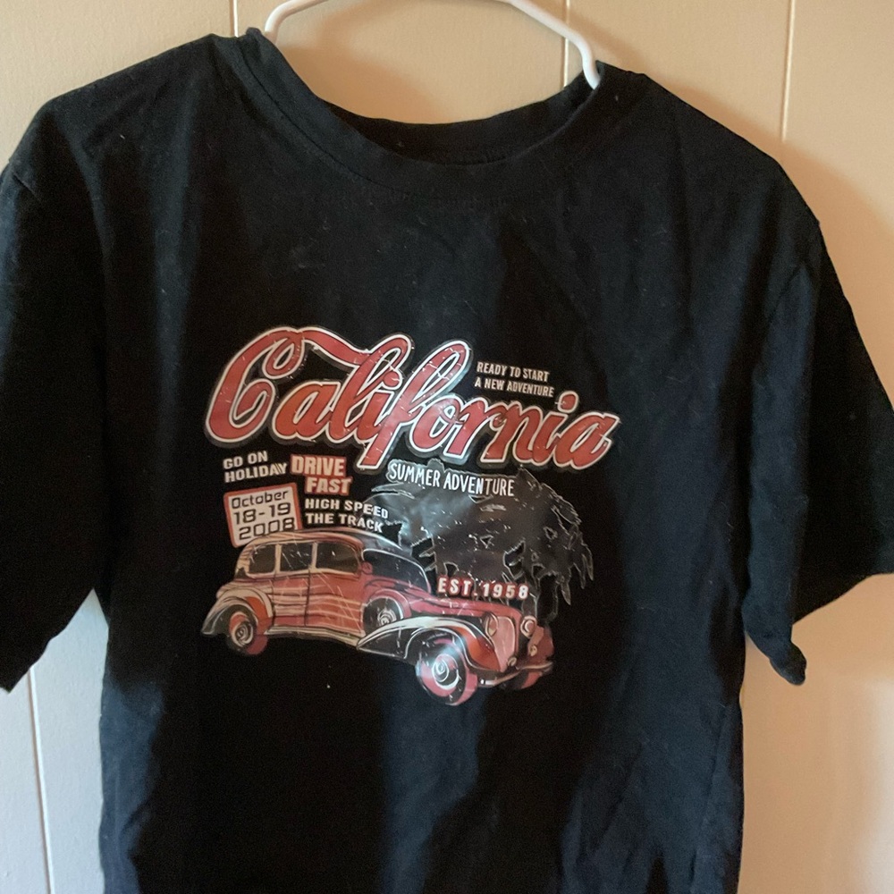 Graphic tee